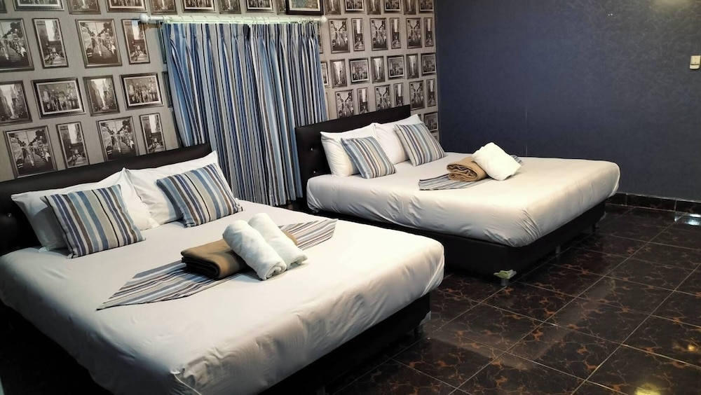 Family Quadruple Room, 1 Bedroom, Non Smoking, Ensuite