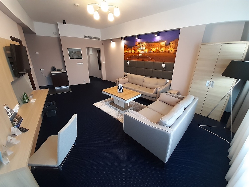 Presidential Studio Suite (204) photo 1