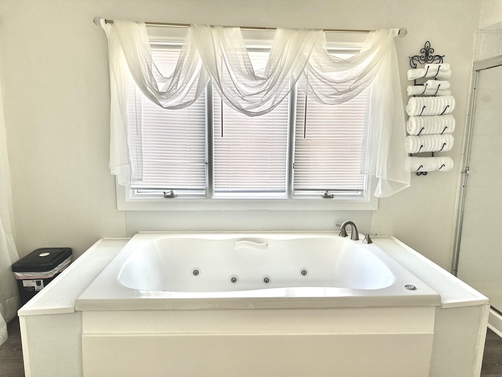 Luxury Double Room, Ensuite (Paris Suite) photo 2