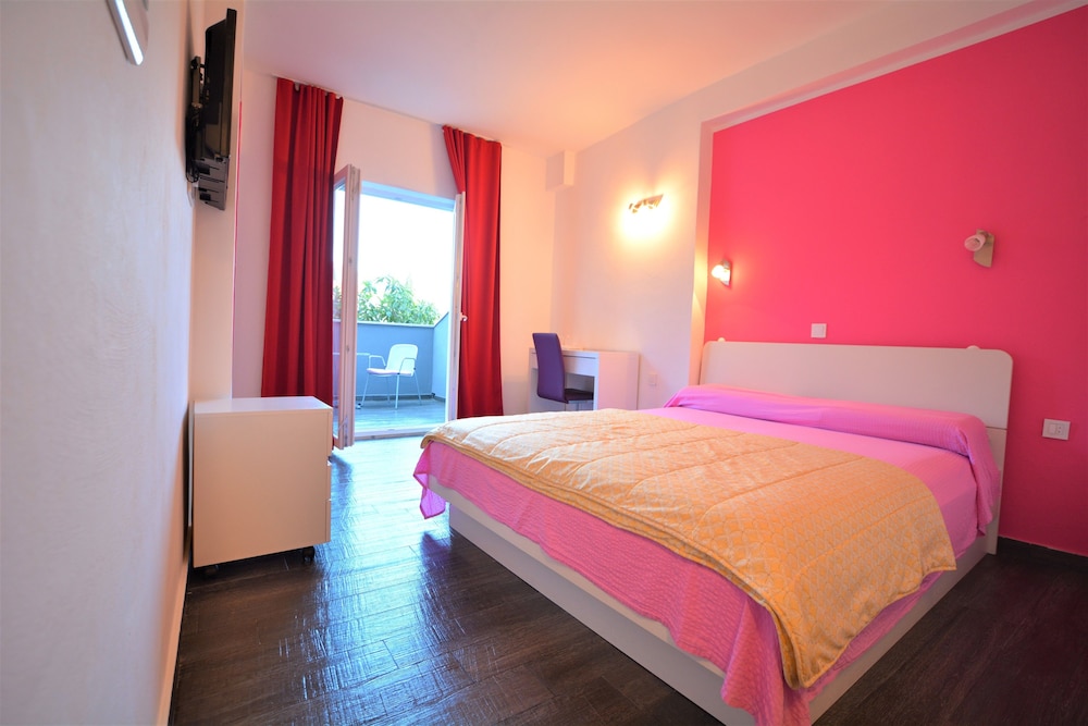 Single Room, Balcony, Sea View photo 3