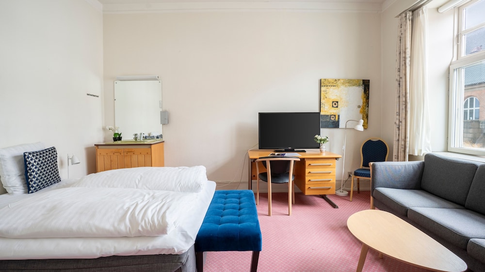 Basic Apartment