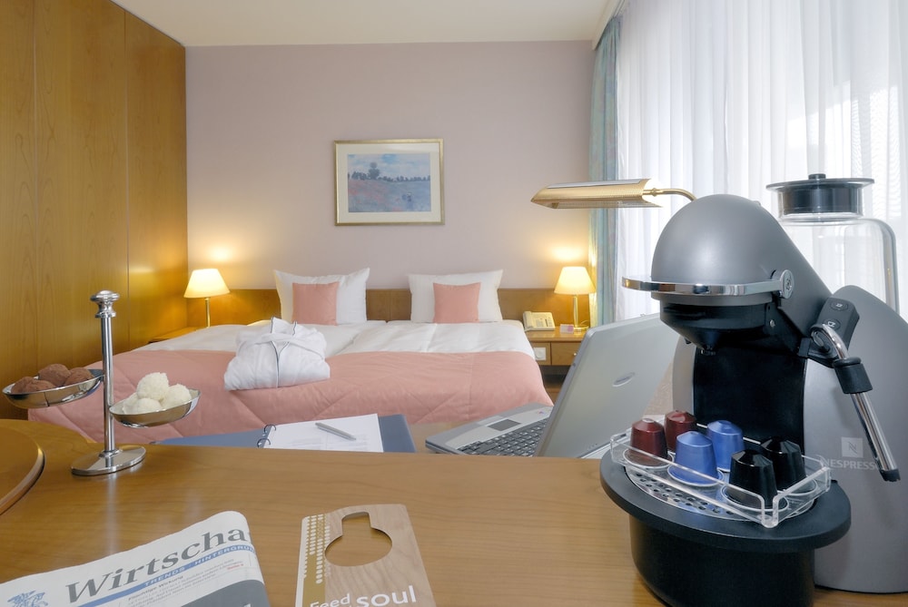 Executive Room - Photo 3
