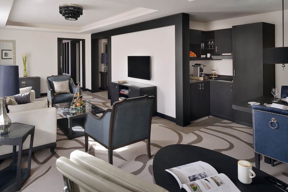 Suite, 1 Bedroom, Smoking, City View - Photo 6