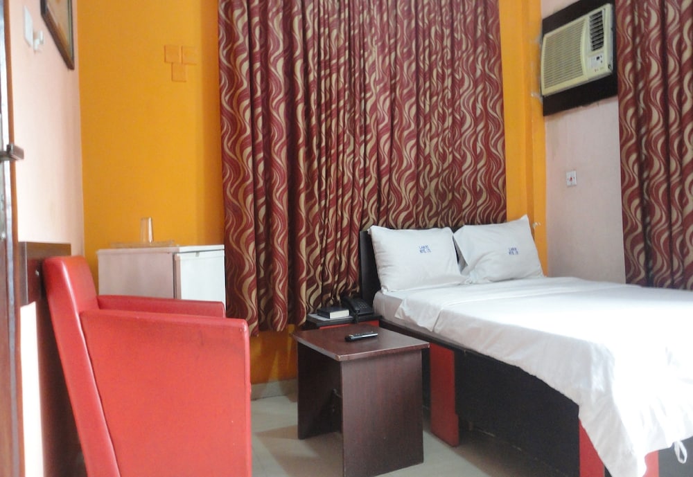 Standard Room photo 3