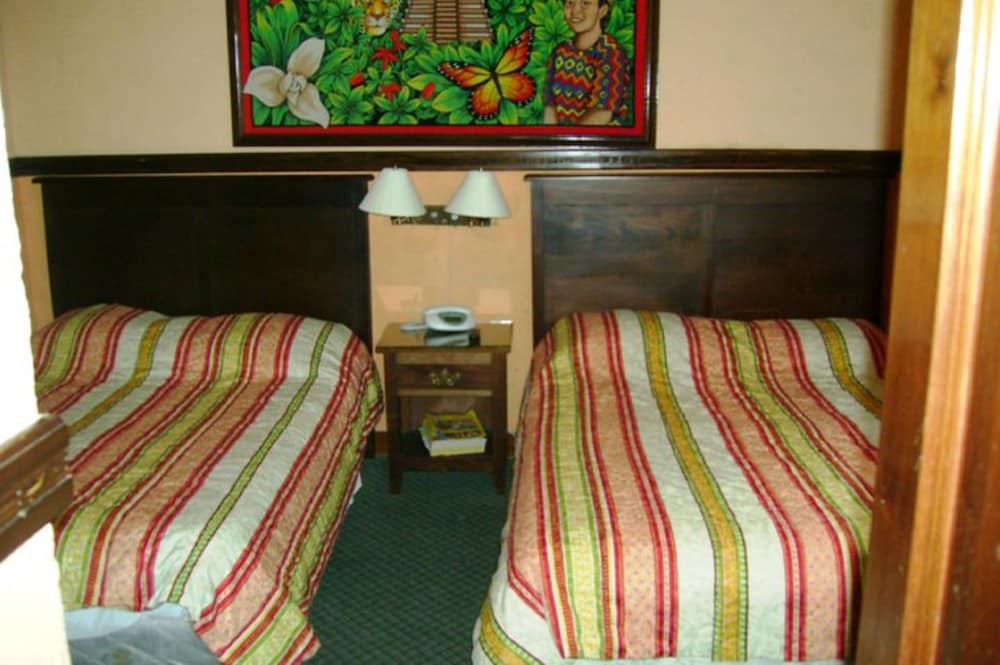 Classic Triple Room, Non Smoking photo 1
