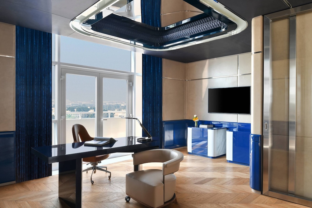 The Cobalt Suite, Club Lounge Access photo 2