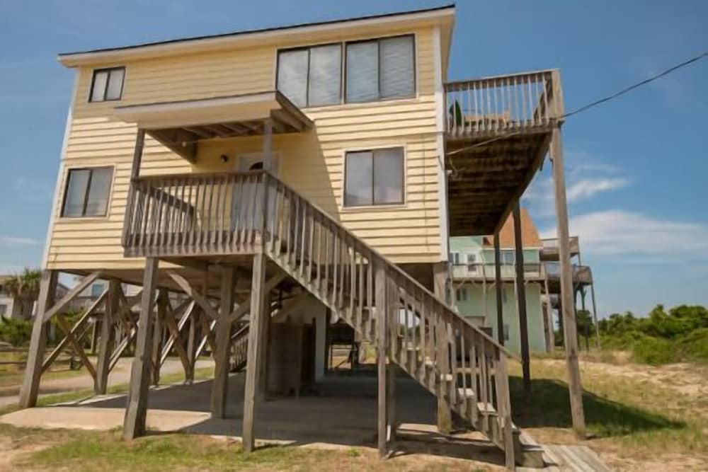 95N – oceanfront 2 story duplex