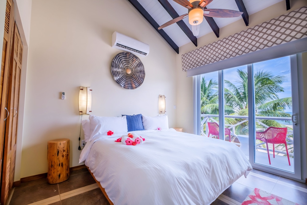 Condo, 1 Bedroom, Oceanfront photo 2