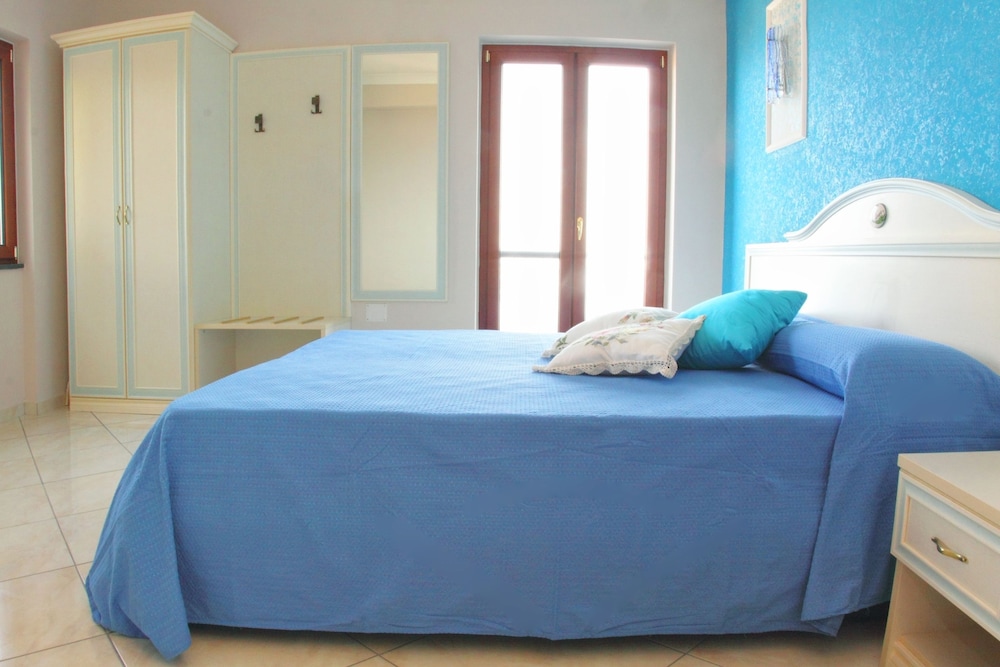 Superior Triple Room, Sea View photo 3