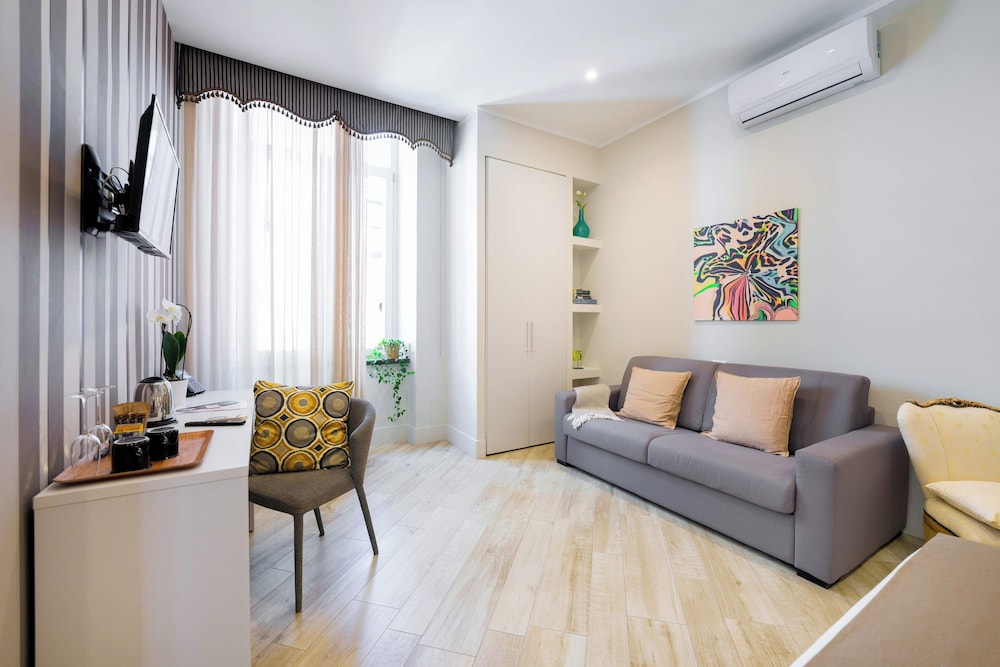 Deluxe Quadruple Room, 1 Queen Bed with Sofa bed, Tower, photo 6