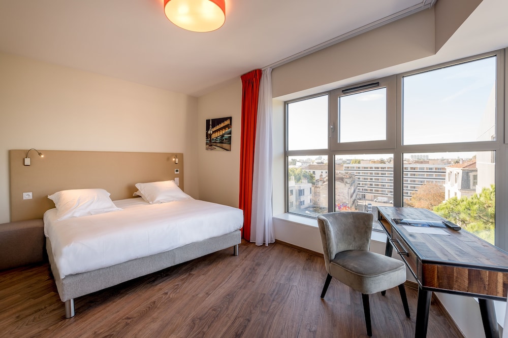Superior Studio, (1 Double Bed)