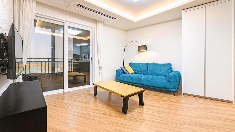 Basic Room, 1 Bedroom (201 (ocean view)) - Photo 1