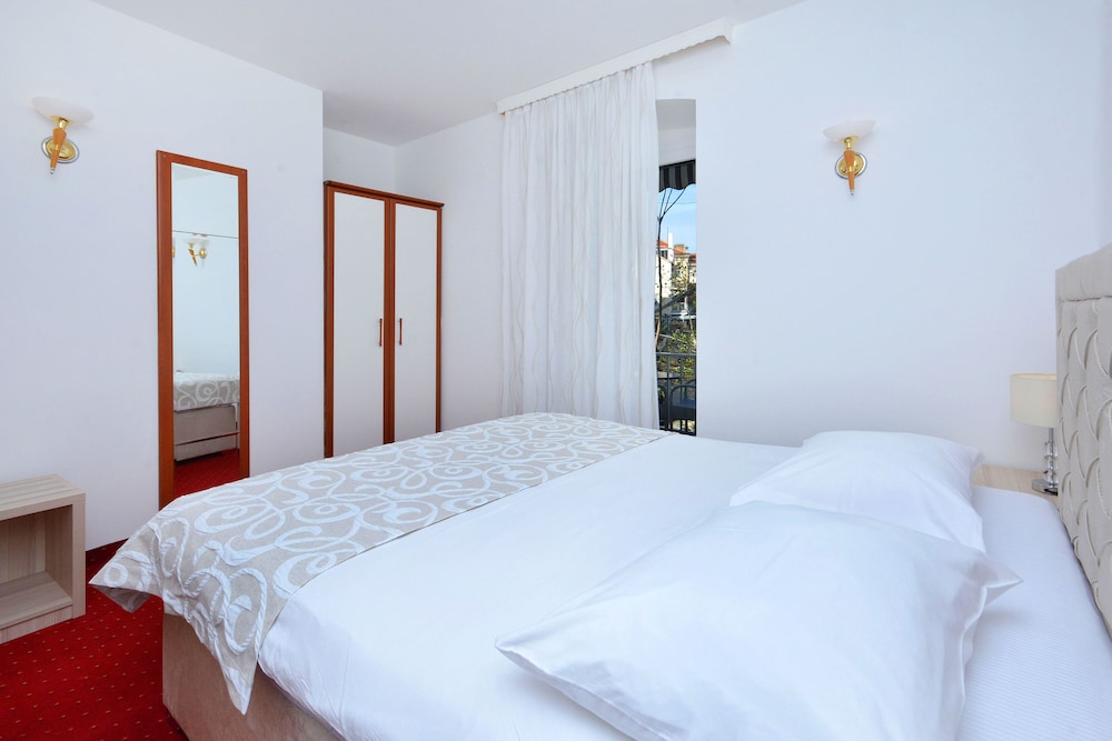 Suite, Balcony (2 persons) photo 2