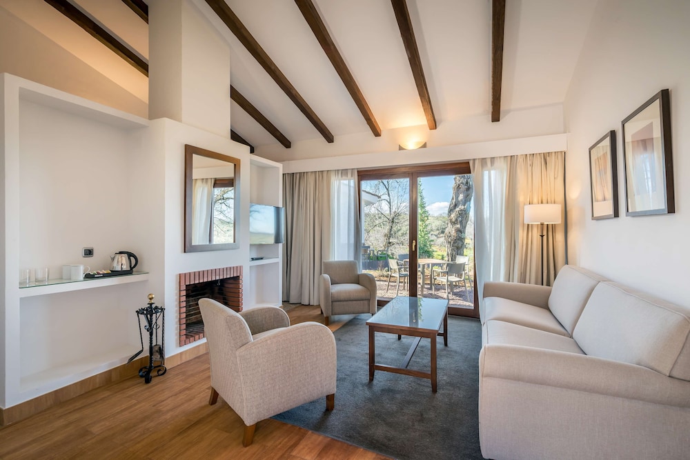 Villa, 2 Bedrooms - Photo 4
