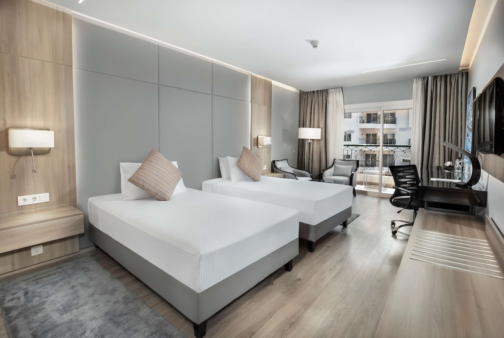 Executive Room, Patio - Photo 5