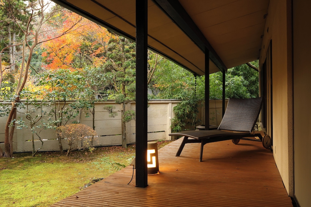 Special Japanese-Western-Style Room With Open-Air Bath(13Tatami+Bedroom/100SQM),Non-Smoking - Photo 6