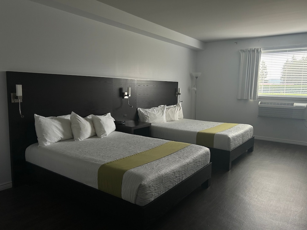 Superior Room, 2 Queen Beds (Hotel)
