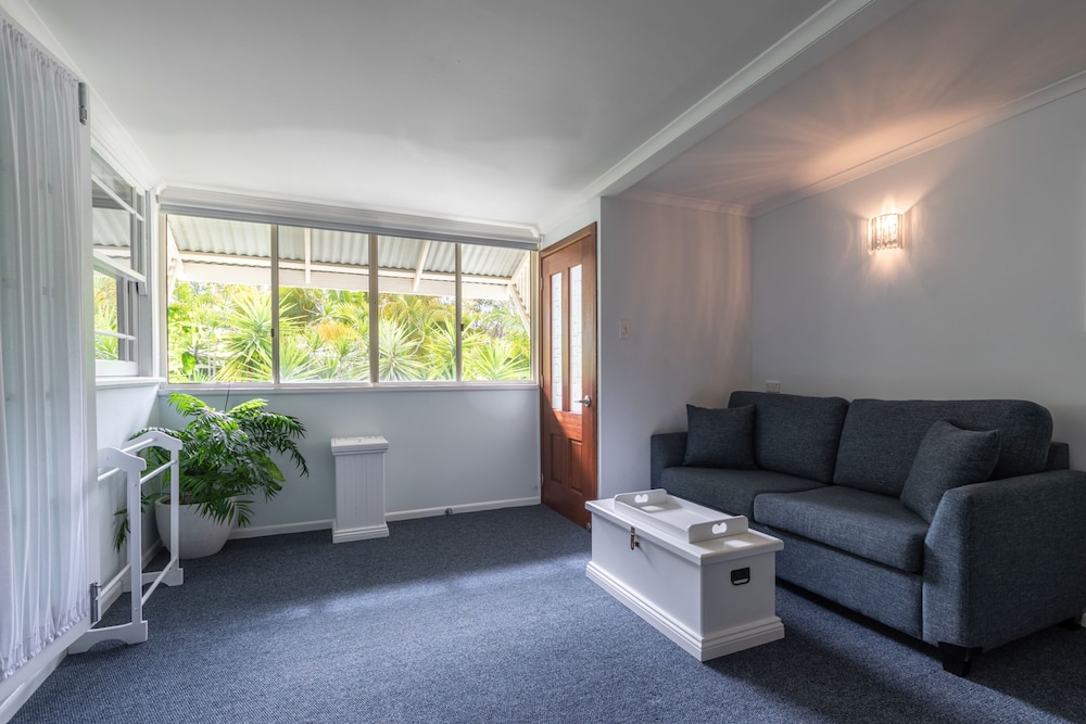 Suite, 1 Bedroom - Photo 5