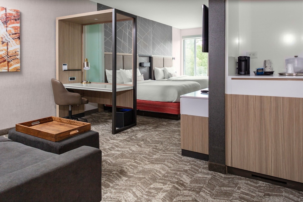 Suite, 2 Queen Beds (Mobility Accessible, Tub) - Photo 1