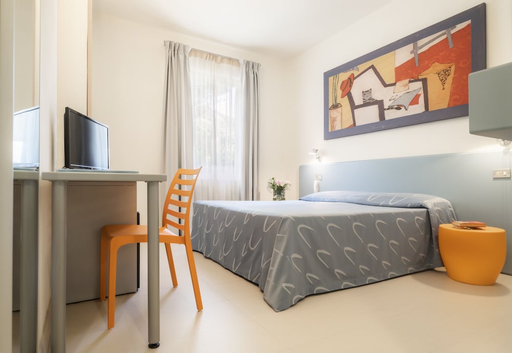Standard Double Room, Garden View