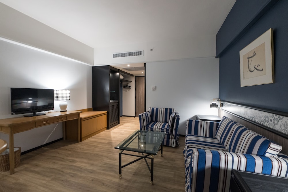 Executive Suite photo 3