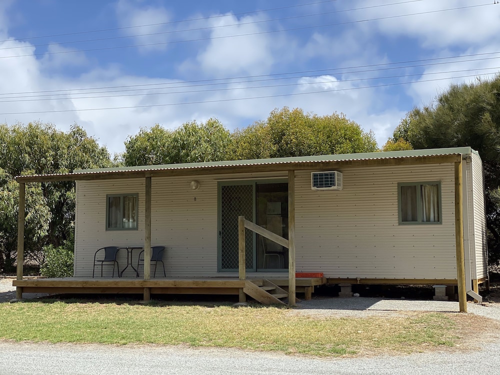 Cabin, 2 Bedrooms photo 2