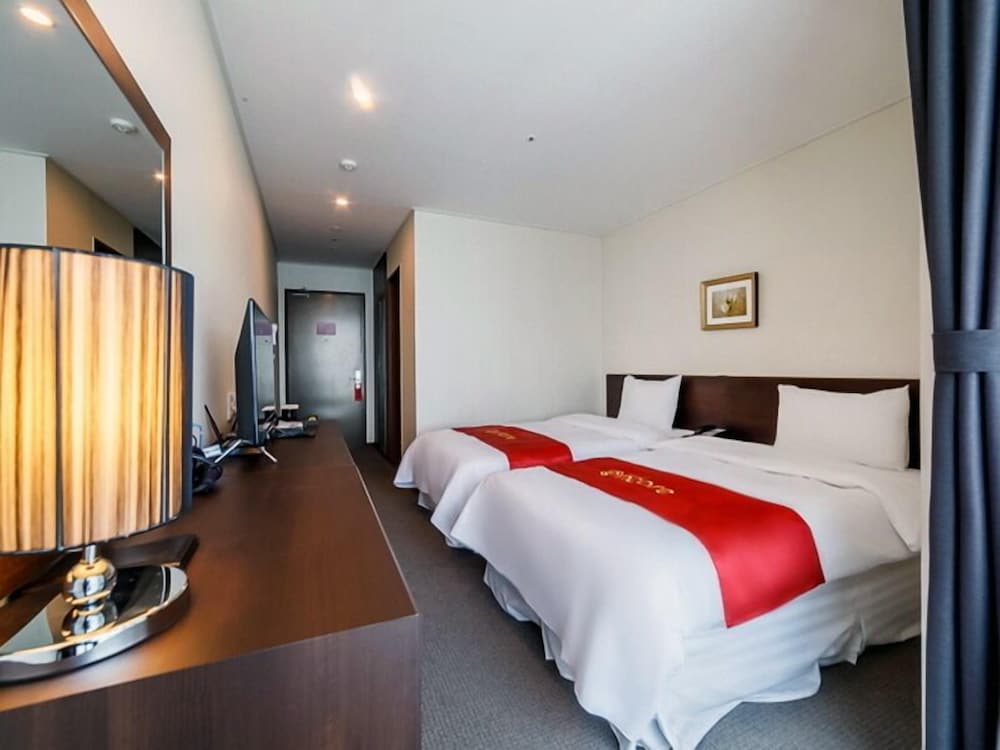 Deluxe Twin Room - Photo 3