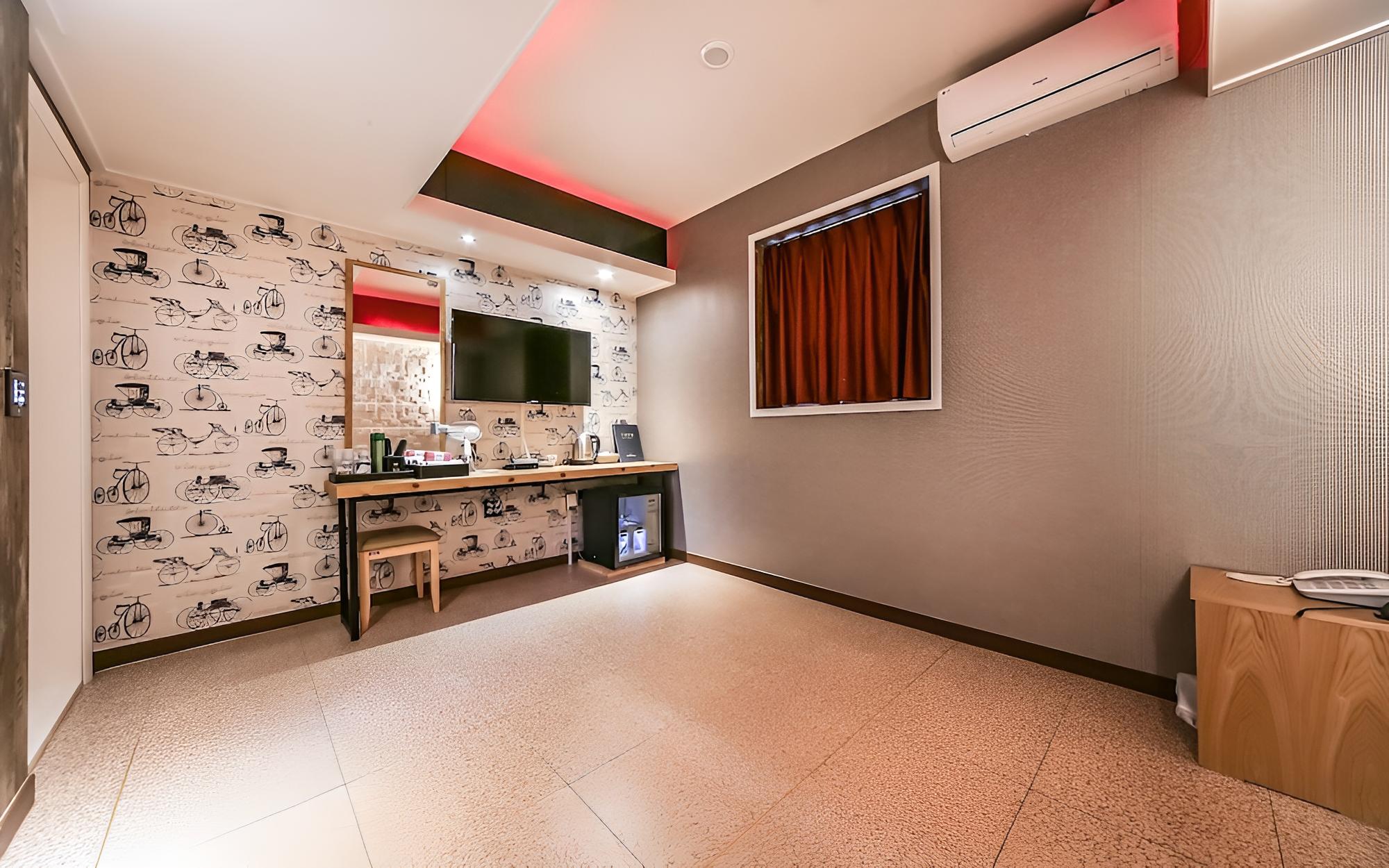 Room (On-dol) - Photo 1