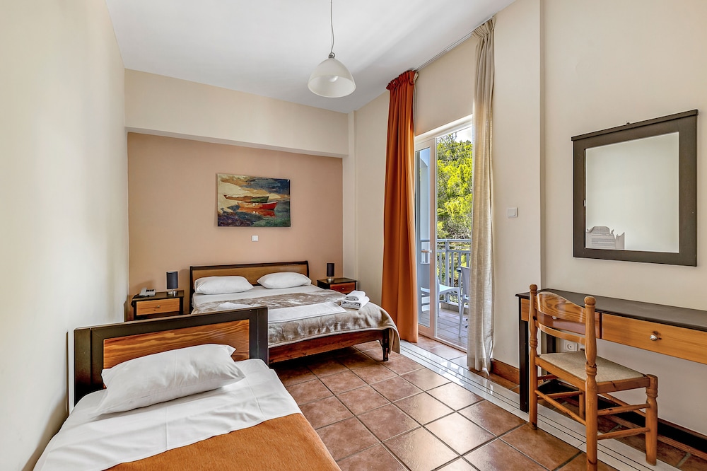 Double or Twin Room, Mountain View photo 1