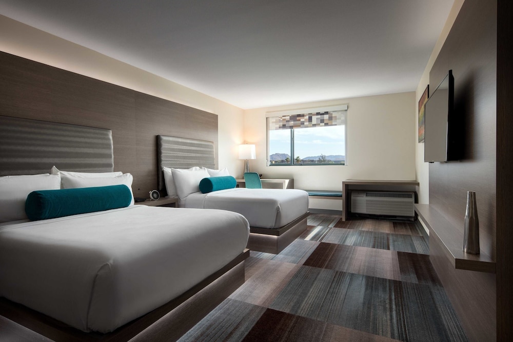 Chic, Room, 2 Double Beds, Pool View - Photo 2