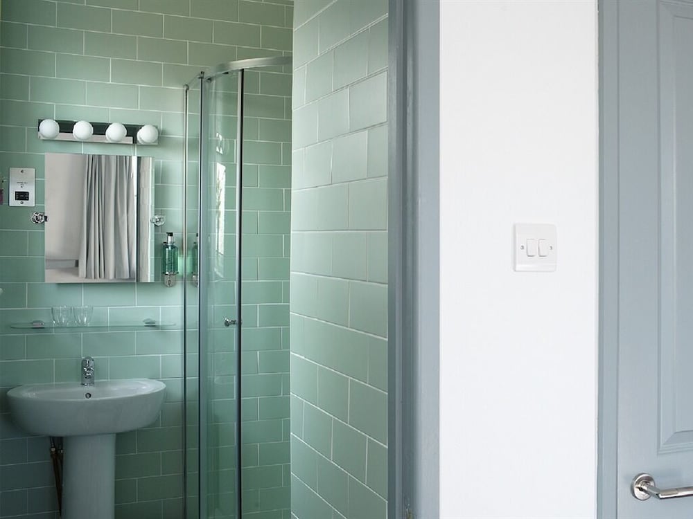 Deluxe Double Room, Ensuite photo 2