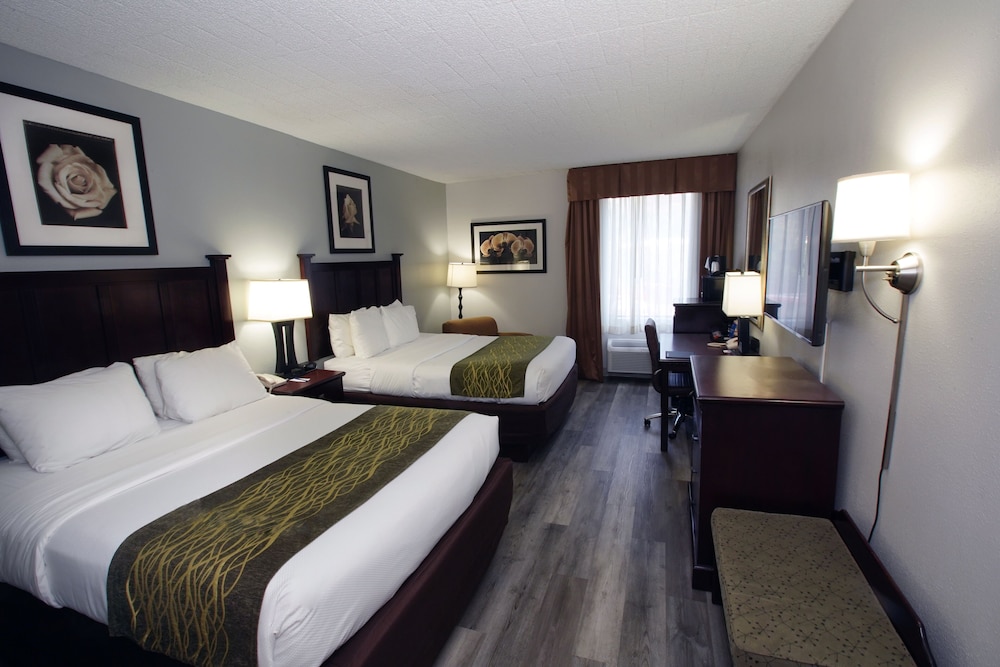 Standard Room, 2 Queen Beds, Non Smoking, Refrigerator & Microwave - Photo 2