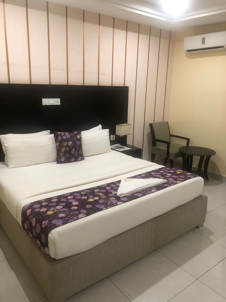 Standard Room - Photo 1