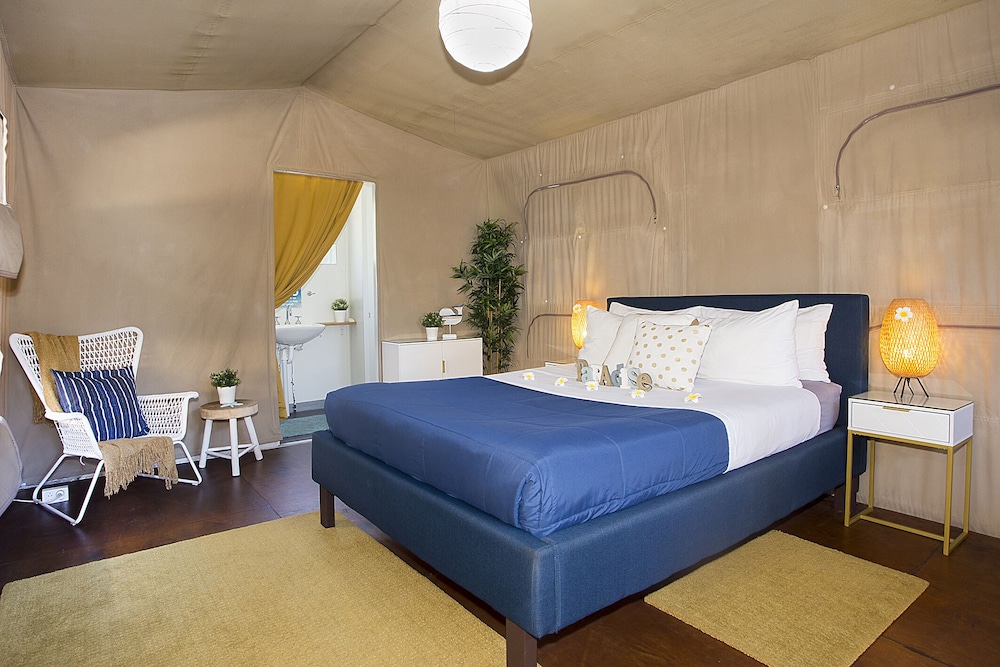 Queen Glamping Tent photo 1