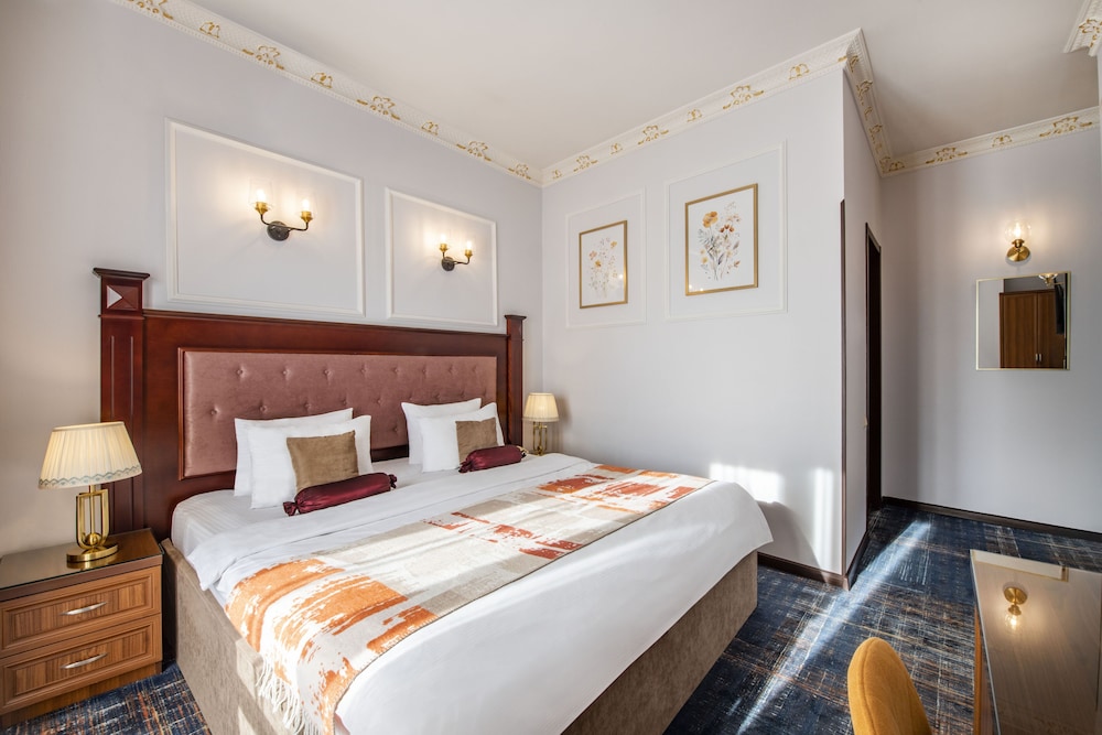 Standard Double or Twin Room, Balcony - Photo 6