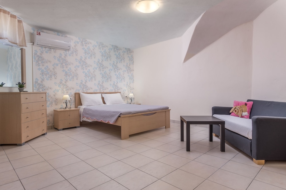 Duplex, 4 Bedrooms, Jetted Tub, Sea View photo 2