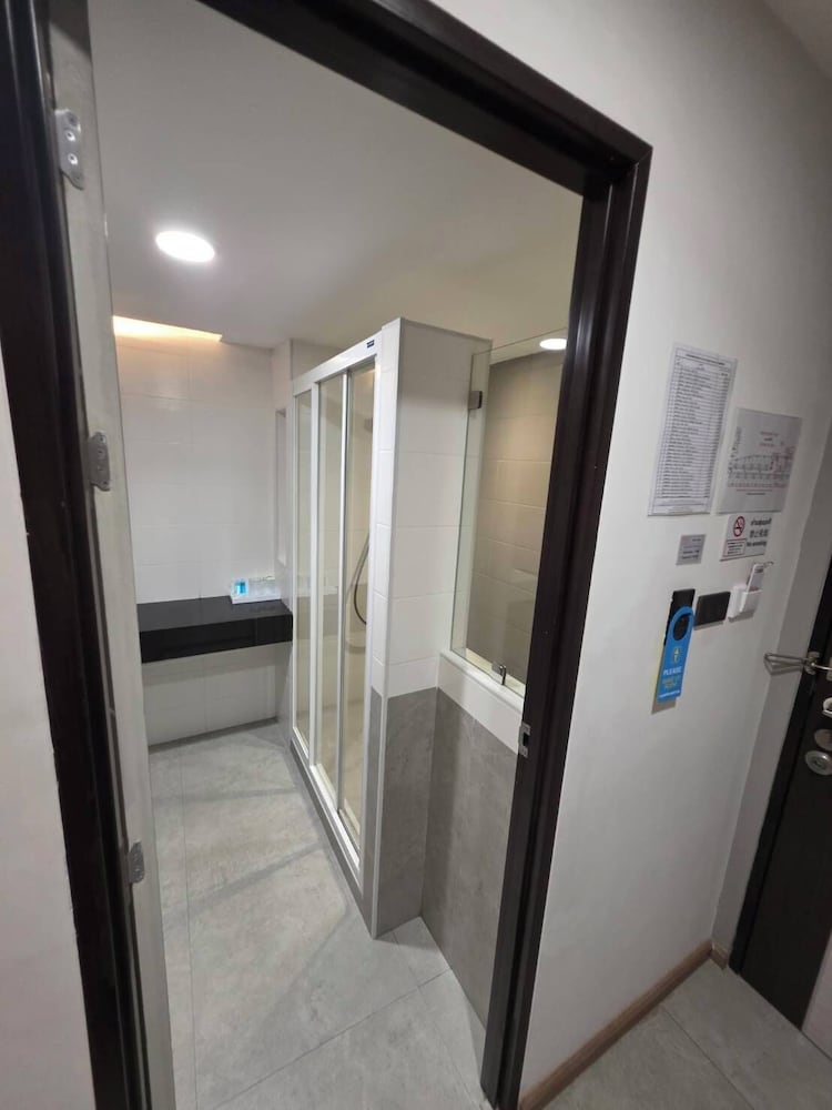 Standard Floor 7 Tower 3 photo 3