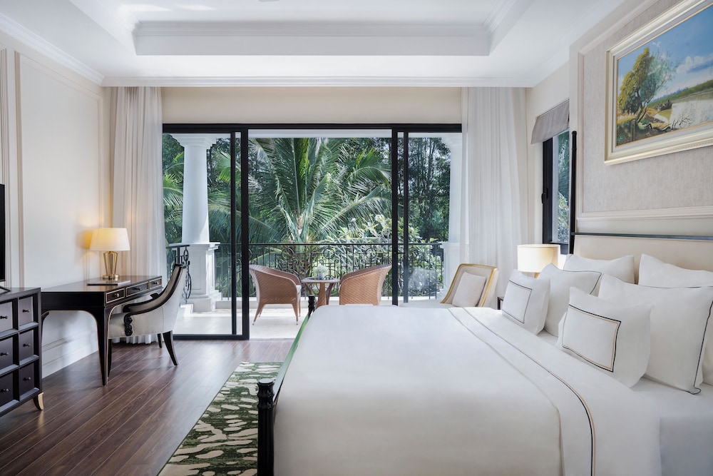 4-Bedroom Villa Lake View with Private Pool thumbnail 6