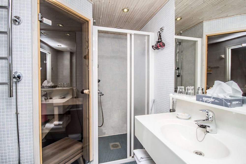 Standard Room, 2 Twin Beds, Non Smoking, Sauna - Photo 16