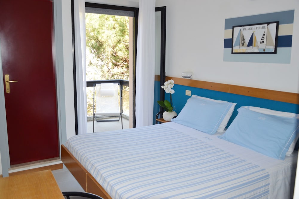 Triple Room, Balcony photo 2