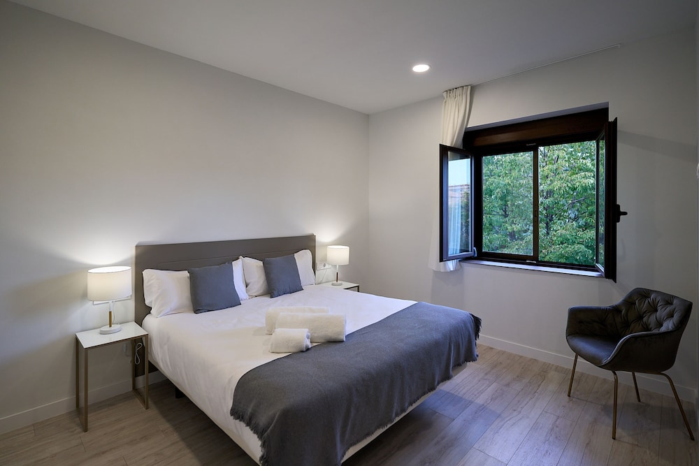 Superior Suite, 2 Bedrooms, Non Smoking - Photo 5