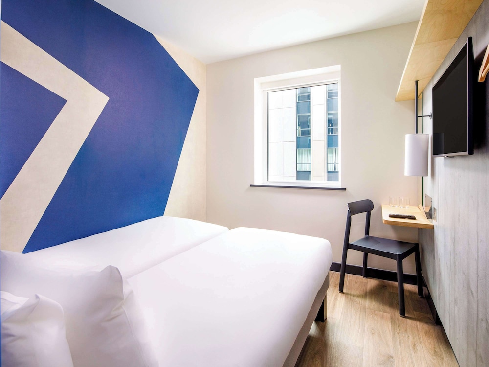 Standard Twin Room, 2 Twin Beds - Photo 1