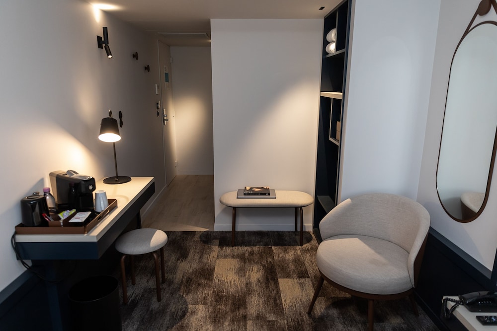Standard Double Room, 1 Queen Bed - Photo 9