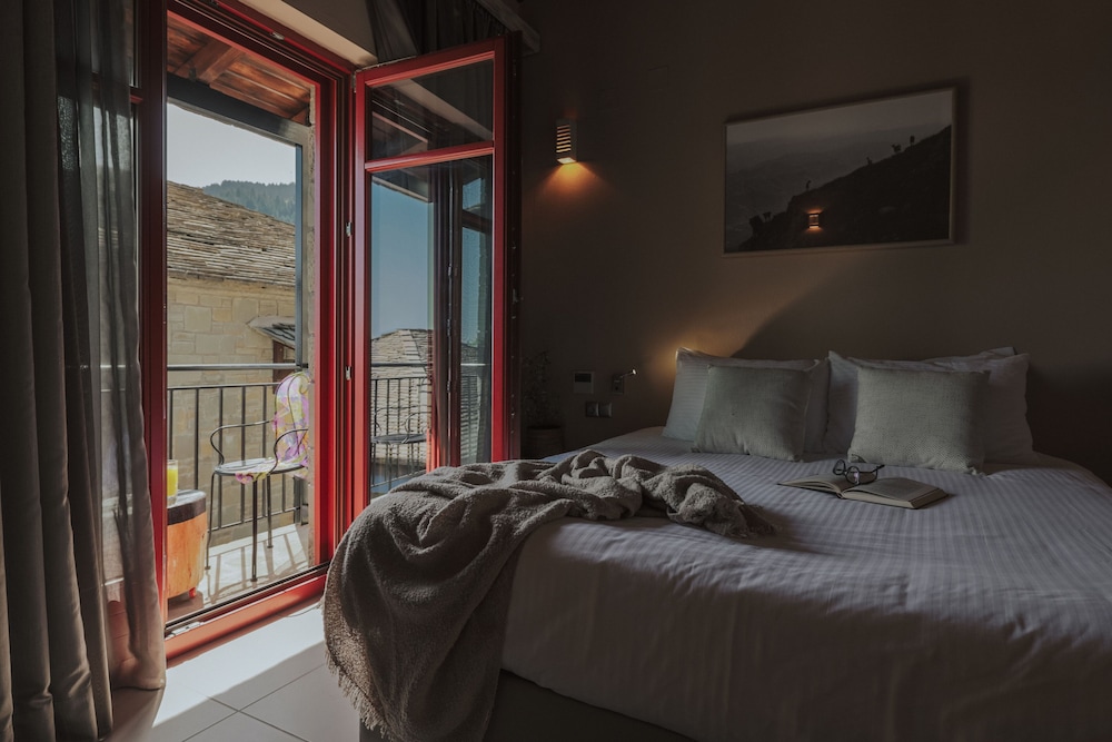 Triple Room, Accessible photo 3