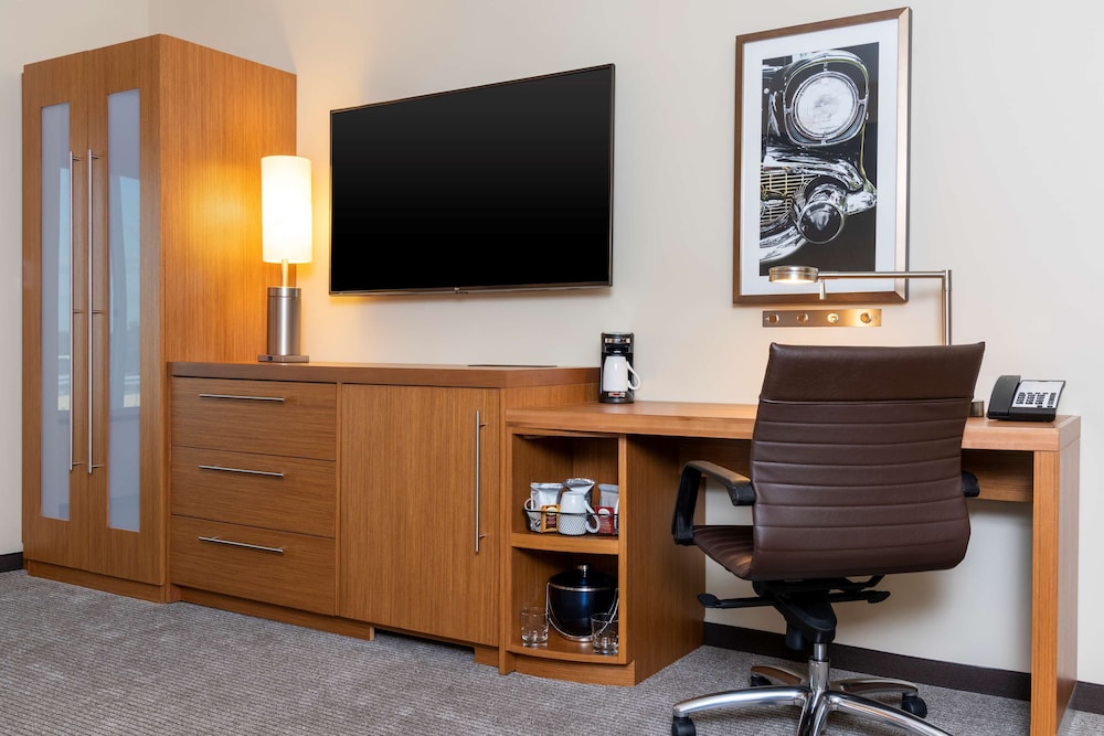 Room, Multiple Beds - Photo 13