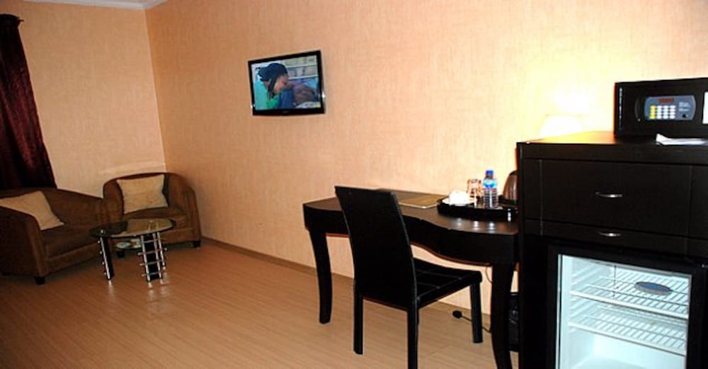 Silver Suite - Photo 2