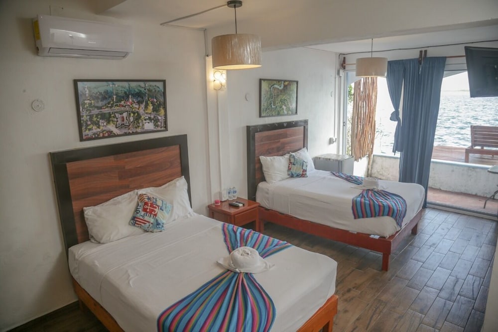 Basic Quadruple Room, Lagoon View photo 1