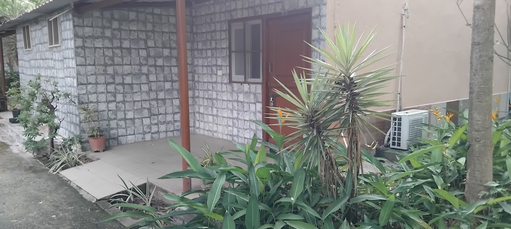 Deluxe Cottage, Smoking