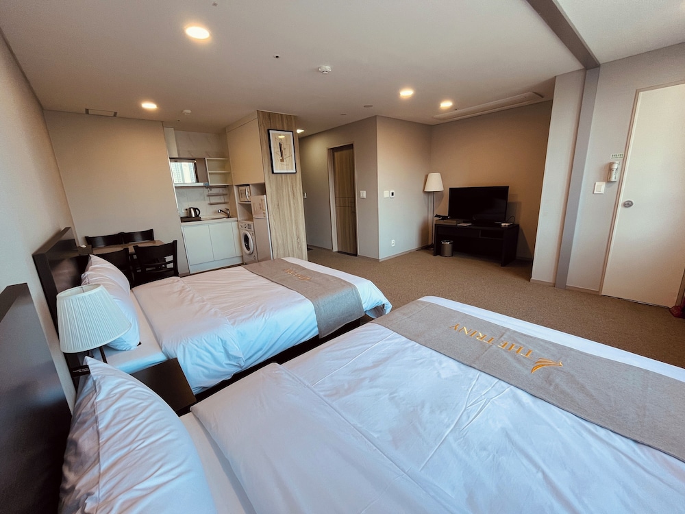 Deluxe Twin Room - Photo 6