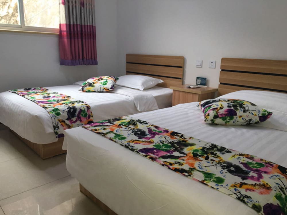 Standard Twin Room photo 2